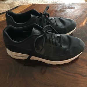 Nike Air Max W sz 7.5 black on black